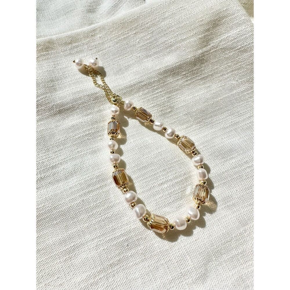 Gold and pearl friendship boho style bracelet